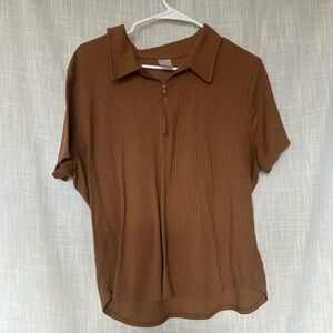 Brown Ribbed Short Sleeve Turtle Neck Shirt